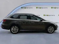 Usado Seat Leon 4Drive 184 CV (135 kW) 2016 Marrón Familiar