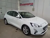 Usado Ford Focus Trend 120 CV (88 kW) 2020 Blanco Berlina
