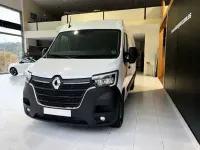 Usado Renault Master 110 CV (80 kW) 2024 Blanco Monovolumen