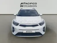 Usado Kia Stonic 100 CV (73 kW) 2022 Blanco SUV