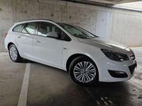 Usado Opel Astra Selective 136 CV (100 kW) 2015 Blanco Familiar