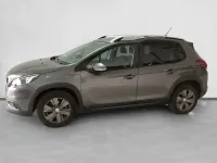 Usado Peugeot 2008 Signature Sky 110 CV (80 kW) 2019 Gris SUV