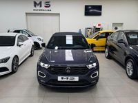 Usado VW T-Roc R-line 150 CV (110 kW) 2021 Gris / plata SUV