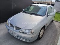 Usado Renault Mégane Coupé Dynamique 110 CV (80 kW) 2002 Gris / plata Coupe