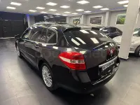 Usado Renault Laguna III Dynamique 130 CV (95 kW) 2009 Negro Familiar