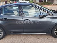 Usado Peugeot 208 Roland Garros 100 CV (73 kW) 2017 Gris / plata Utilitario
