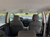 Usado VW Touran Advance 105 CV (77 kW) 2014 Gris / plata Monovolumen