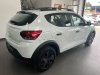 Usado Dacia Sandero Expression 91 CV (66 kW) 2024 Blanco Berlina
