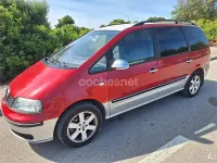 Usado Seat Alhambra Reference 140 CV (102 kW) 2006 Rojo Monovolumen