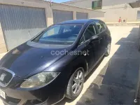 Usado Seat Leon Reference 105 CV (77 kW) 2006 Negro Utilitario