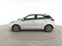 Usado Hyundai i20 101 CV (74 kW) 2018 Gris Berlina