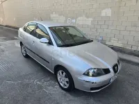 Usado Seat Cordoba Reference 75 CV (55 kW) 2005 Gris / plata Berlina