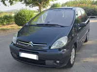 Usado Citroën Xsara Picasso Exclusive 109 CV (80 kW) 2006 Negro Monovolumen