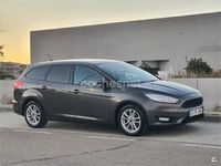 Usado Ford Focus Trend 125 CV (91 kW) 2016 Gris / plata Familiar