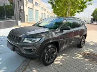 Usado Jeep Compass Limited 190 CV (139 kW) 2021 Gris / plata SUV