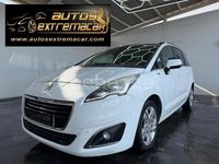 Usado Peugeot 5008 Style 120 CV (88 kW) 2017 Gris / plata Monovolumen