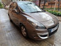 Usado Renault Scénic III Dynamique 130 CV (95 kW) 2010 Marrón Monovolumen