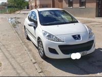 Usado Peugeot 207 70 CV (51 kW) 2010 Blanco Berlina