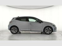 Usado Renault Clio V Techno 100 CV (73 kW) 2025 Gris Berlina