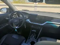 Usado Kia Niro 141 CV (103 kW) 2022 Gris SUV