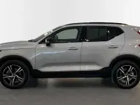 Usado Volvo XC40 Plus 163 CV (119 kW) 2025 Gris / plata SUV