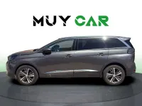 Usado Peugeot 5008 Allure 131 CV (96 kW) 2021 Gris / plata SUV