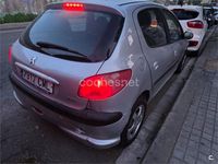 Usado Peugeot 206 75 CV (55 kW) 2003 Gris / plata Berlina