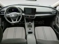 Usado Seat Leon Style 115 CV (84 kW) 2023 Blanco Berlina