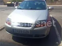 Usado Chevrolet Kalos 94 CV (69 kW) 2004 Gris / plata Berlina