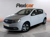 Usado Dacia Sandero Comfort 90 CV (66 kW) 2019 Blanco Berlina