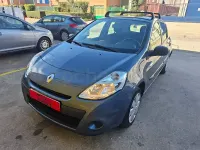 Usado Renault Clio II 75 CV (55 kW) 2010 Azul Berlina