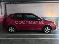 Usado VW Polo Advance 75 CV (55 kW) 2004 Rojo Utilitario