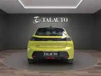 Usado Peugeot 208 Active 102 CV (75 kW) 2024 Dorado Utilitario