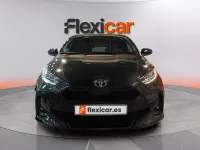 Usado Toyota Yaris Hybrid Active 116 CV (85 kW) 2023 Negro Berlina