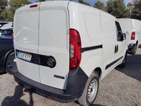 Usado Fiat Doblò 95 CV (69 kW) 2019 Blanco Monovolumen