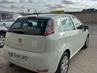 Usado Fiat Punto Easy 75 CV (55 kW) 2016 Blanco Utilitario