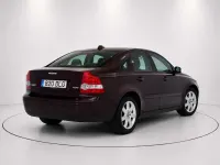 Usado Volvo S40 Momentum 136 CV (100 kW) 2005 Negro Berlina