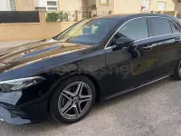 Usado Mercedes A180 116 CV (85 kW) 2023 Negro Berlina