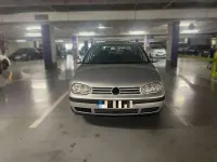 Usado VW Golf IV Highline 101 CV (74 kW) 2001 Gris Berlina