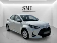 Usado Toyota Yaris Business Edition 69 CV (50 kW) 2022 Blanco Utilitario