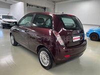 Usado Lancia Ypsilon 69 CV (50 kW) 2010 Violeta / lila Utilitario