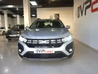 Usado Dacia Sandero Expression 91 CV (66 kW) 2024 Gris / plata Berlina