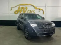Usado Jeep Grand Cherokee Overland 250 CV (183 kW) 2018 Gris / plata SUV