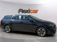 Usado Kia Ceed 141 CV (103 kW) 2025 Negro Utilitario