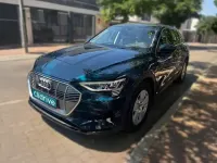 Usado Audi e-tron Premium 300 kW (408 CV) 2021 Azul SUV