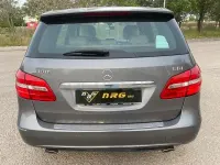 Usado Mercedes B180 109 CV (80 kW) 2013 Marrón Monovolumen