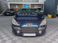 Usado Peugeot 307 CC 110 CV (80 kW) 2008 Azul Descapotable