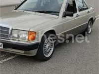 Usado Mercedes 190 94 CV (69 kW) 1991 Beige Berlina