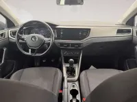 Usado VW Polo Advance 95 CV (69 kW) 2022 Gris Utilitario