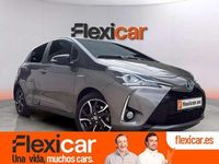 Usado Toyota Yaris Hybrid Active 100 CV (73 kW) 2018 Gris Utilitario